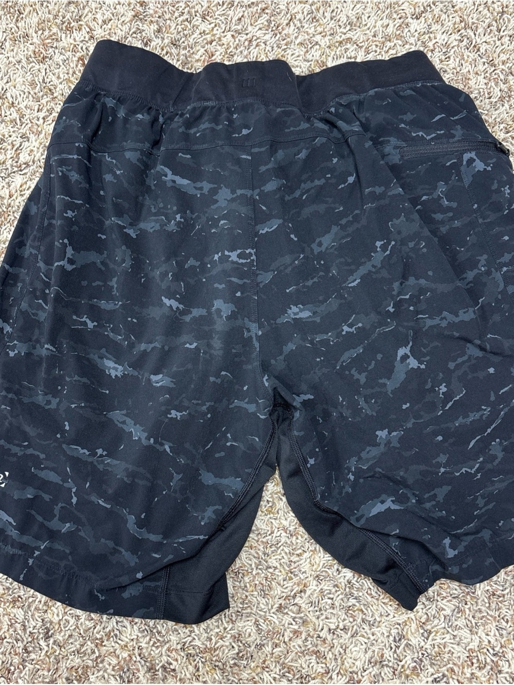 Lululemon Men's Black Camo medium shorts 9" lined